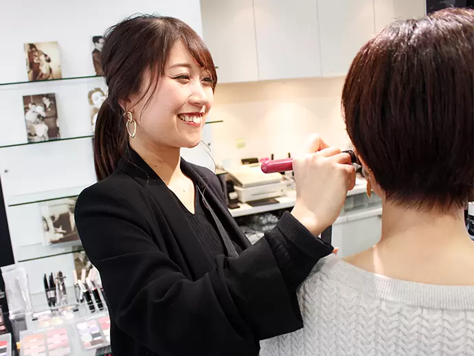 お客様とじっくりお話をしながら、接客を進めることができます。