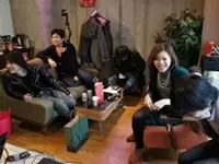 女性エンジニアも活躍中の職場は、男女関係なく仲が良いです！