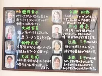 1つのメンバーはアシスタントを含めて7～8名程度。チーム全員で協力し合う営業スタイルです。