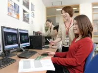 こちらは、授業風景。「成長できた！」という笑顔の報告が嬉しい瞬間です。