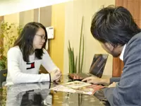 社内には先輩がたくさんいますので、わからないことは何でも聞いて下さいね。