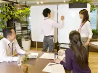ミーティングは社歴や年齢関係なく、何でも言い合える雰囲気があります。
