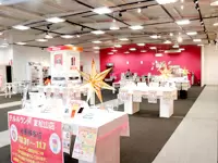 11月6日に新しくオープンしたばかりの東松山店。天井が高く広々とした店舗は、グループ最大級の規模！