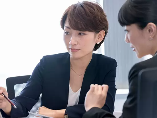 20代30代を中心に女性社員も和気あいあいと活躍。前職もさまざまです☆
