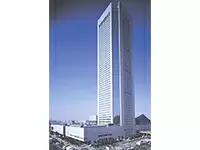 本社は東京オペラシティタワー内。安定企業で正社員デビューを果たせます♪