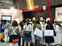 展示会での様子。美容成分が簡単に美味しくチャージできる手軽さが受け、大ヒット中です！