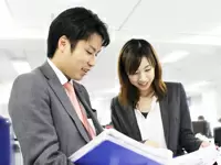 仕事がしやすい理由は、積極的な意見交換。社員同士の距離の近さがここでも活かされています！