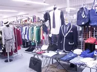 メンズアイテムや、キッズアイテムも数多く扱っています。