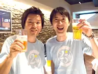 創業25周年パーティーでの一枚。記念にオリジナルTシャツも作っちゃいました！