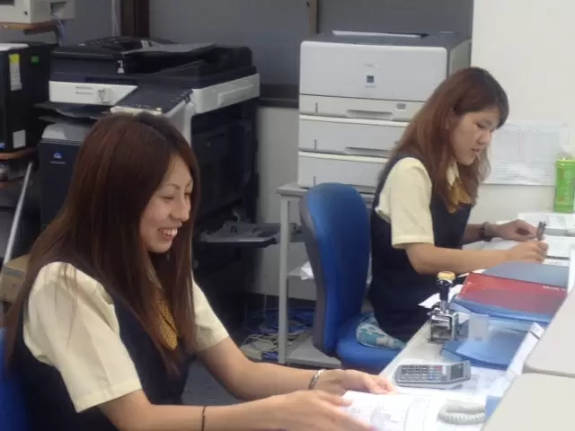 受付対応から資料作成まで任される仕事は様々！イチから一緒に頑張りましょう。