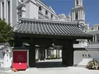 和と洋が融合した『百花籠』。足を踏み入れた瞬間、非日常へと誘います。