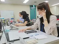 メールで、電話で、対面で。多くの方と接するので、コミュニケーション力を最大限に活かせます！