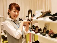 「この素材にしよう！」「色はこっちの方がいい！」みんなで話し合って商品企画ができるのも当社の特徴♪