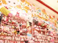 店内にはかわいいプチプラ商品がぎっしり！安さとかわいさに女の子はみんな夢中です！