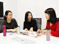 休憩中は、ランチがおいしい店の話題や次の女子会の計画などで盛り上がることも。