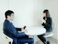 休憩中のひとコマ。上長とも何でも気軽に話せる社風です。