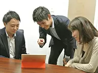 オフィス内のコミュニケーションも活発で、相談事もスグに共有できるから、働きやすいんです。