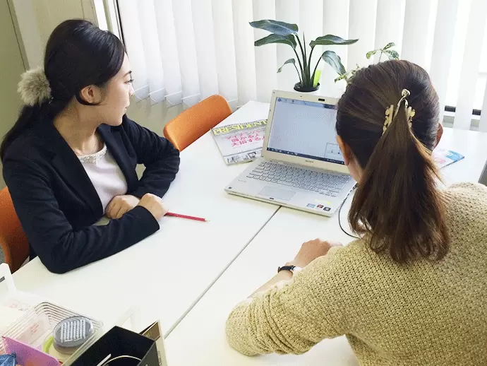 女性の“働きやすさ”を追求した職場！長期的に腰を据えて働きたい方にうってつけの環境です。