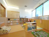 木をふんだんに使用した内装です。大人も子どももほっとする空間です。