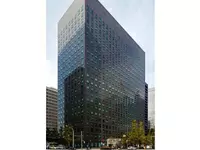 金融法人本部は大手町駅直結・東京駅徒歩圏内の好立地！お洒落なお店もたくさんあります