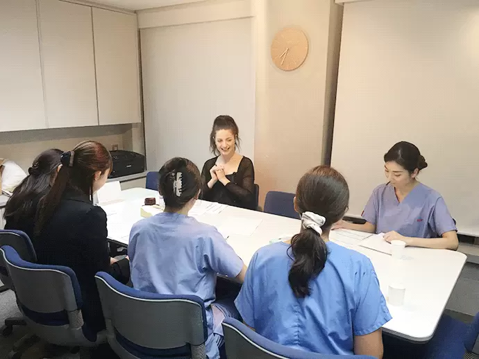 週1回､英会話レッスンも行っています。