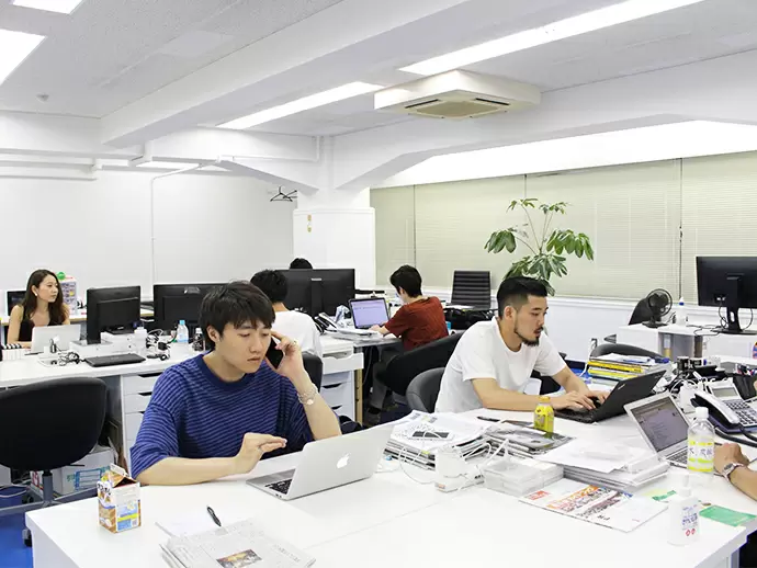 20～30代が中心の、明るく風通しのよい環境♪全員でこのシステムをより多くのブランドへ広めてみませんか！
