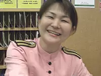若い女性スタッフが活躍中！異業種から未経験で始めるスタッフも多数!!