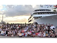 毎年恒例の社員の家族や恋人を招いての社員旅行！5年に1度は海外へ！今年は20周年記念でシンガポールを予定