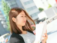 お客様先に外出して提案したり、社内で書類を作成したり…仕事内容は幅広いため、様々な業務を楽しめます！