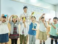 「先生、できたよー！」。笑顔弾ける職場で、あなたらしい働き方を！