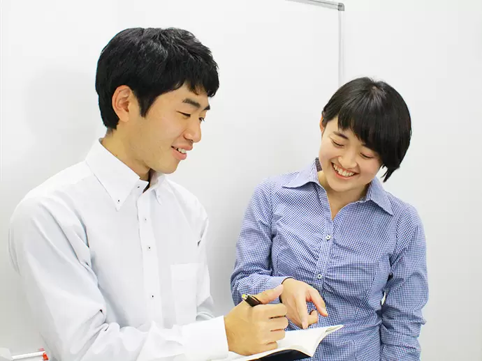 未経験スタートの先輩が多く活躍！わからないことは何でも聞いてくださいね♪