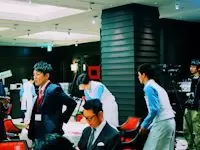 各種メディア・業界へ世界が広がっていきます。