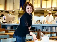 オシャレなカフェ･レストランでかわいい制服も楽しみながら働く♪