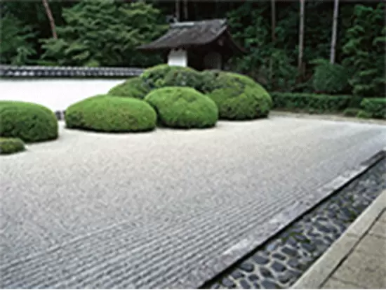 日本を代表する有名寺院や都内280の寺院と提携。ホスピタリティを大切にオリジナルのお墓を作っています