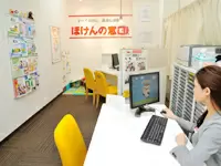 店内の風景はコチラ。奥には家族連れのお客様のためのキッズスペースも用意しています！