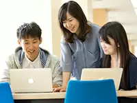 社員の70%がエンジニア。ひとりひとりが高い裁量を持ち、仕事に取り組んでいます。
