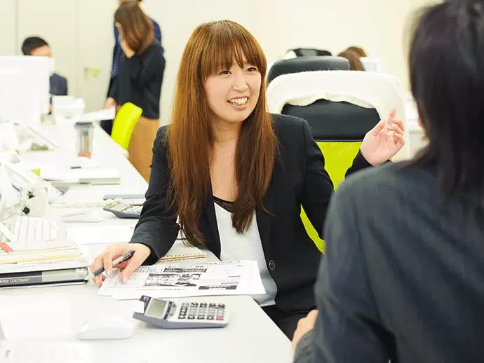 女性社員も活躍中！やりがいと働きやすさが整った環境です。