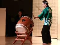 10周年記念の催事の一幕をぱしゃり☆太鼓を叩いているのは当社の代表なんです！