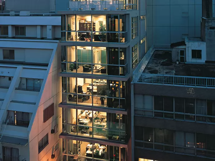 東京、札幌、仙台、名古屋、大阪、広島、福岡に営業所を展開しています（写真は東京本社）
