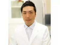 「クリニックスタッフ一同、いつも笑顔を忘れないように働いています。」【池袋クリニック/院長村上】