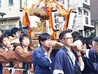 当社では地域の皆様との交流も盛ん！本社や営業所がある地域のお祭りには積極的に参加しています。