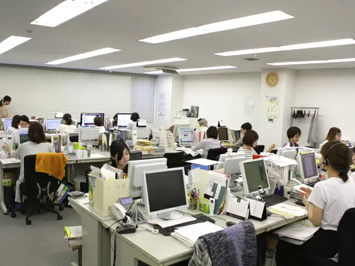 『正直商売』を貫いてきた社長のもと、個性豊かなスタッフが活躍しています！
