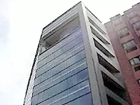 乃木坂駅徒歩0分が勤務地。立地条件は抜群！