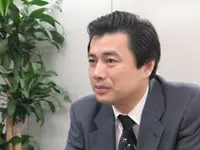 2007年10月の株式公開を軸に、300名の大幅増員が目標！一緒に上場しましょう！（代表取締役社長　飯島）