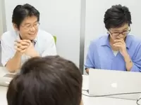 コミュニケーションを大事に★毎朝、毎夕に本社と松山支社でスカイプを繋ぎ会議を行います。