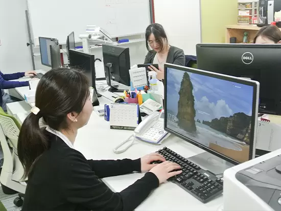 年間休日125日、残業は月平均20時間程度で、プライベートも充実できます
