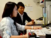 仕事はチーム制。売上数値が上がっているのを目の当たりにした時、自分の仕事の貢献度を実感するでしょう。