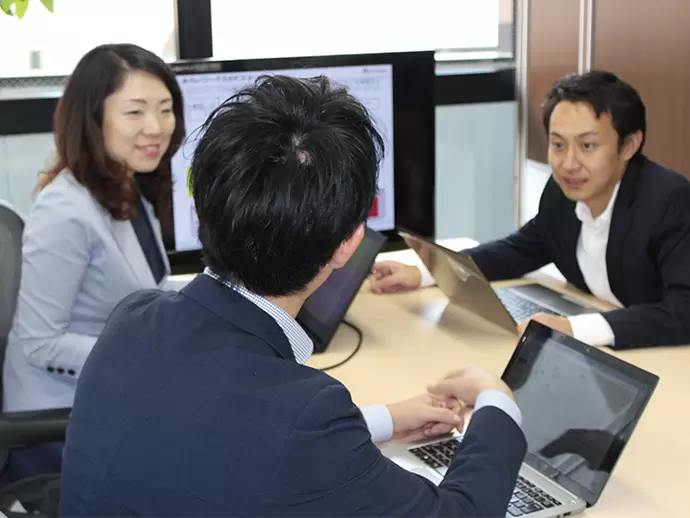 オープンでフラットな社内。意欲ある方なら短期間でキャリアアップも♪