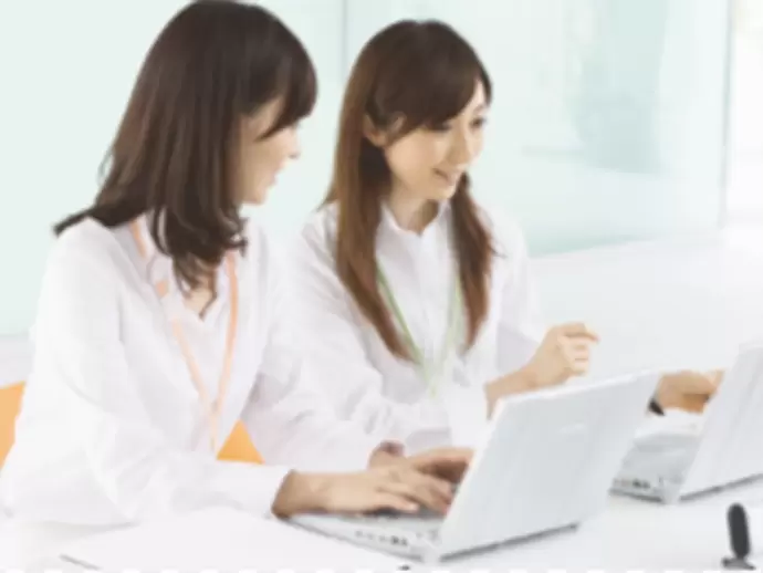 20代～30代の同世代の女性が集まる明るい職場です！