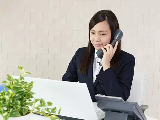 事務所の印象となる電話対応や受付来客対応の得意な方をお待ちしています。